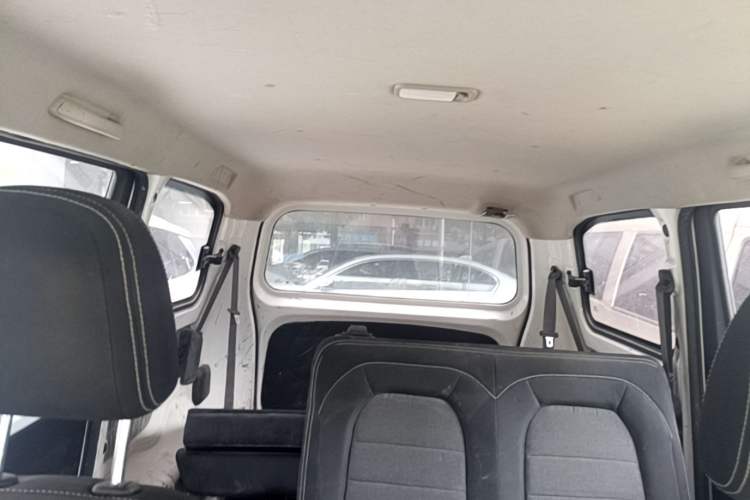 Used Wuling Hongguang PLUS 2020 1.5L Manual Standard Edition 7-Seater Headliner