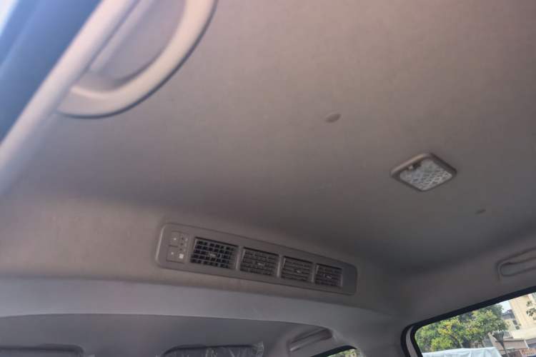 Used Wuling Hongguang PLUS 2020 1.5L Manual Comfort 7-Seater Headliner