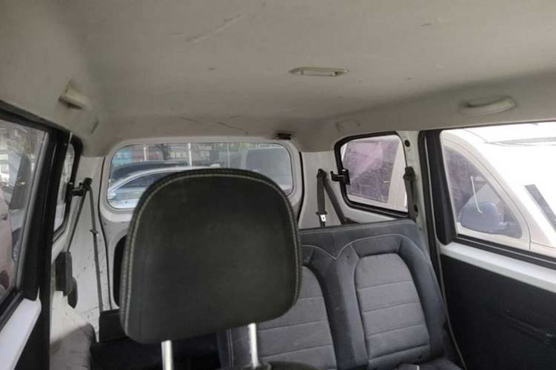 Used Wuling Hongguang PLUS 2020 1.5L Manual Standard Edition 7-Seater Headliner