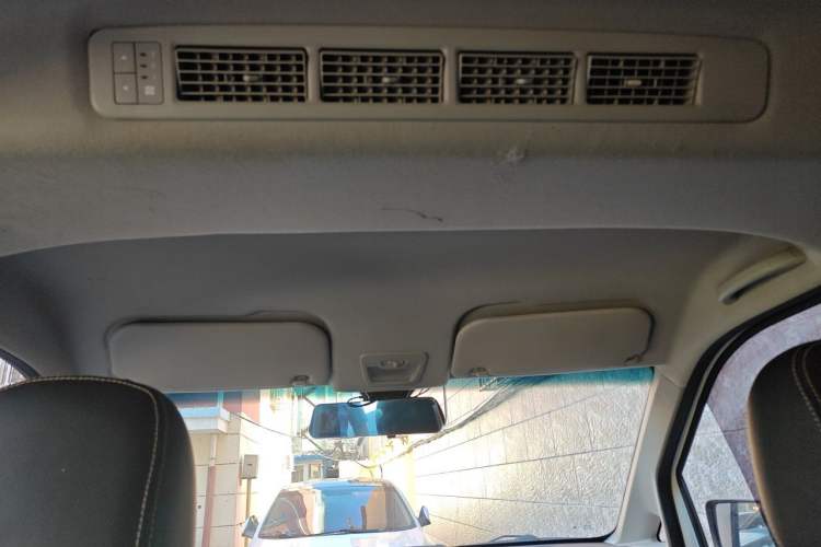 Used Wuling Hongguang PLUS 2020 1.5L Manual Comfort 7-Seater Headliner