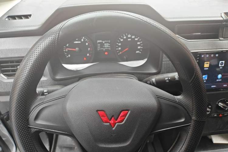 Used Wuling Hongguang PLUS 2020 1.5L Manual Standard Edition 5 Seats Instrument Cluster