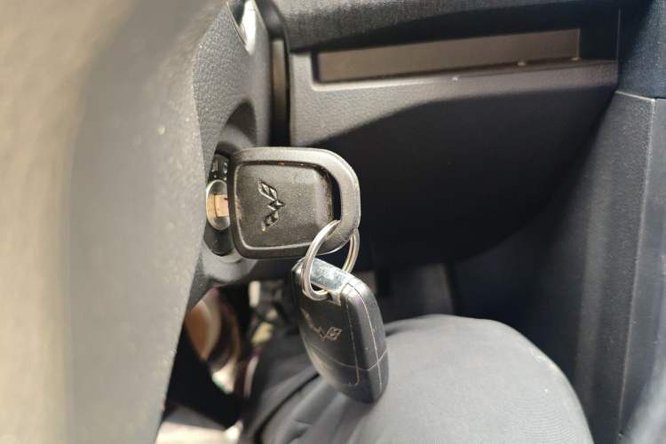 Used Wuling Hongguang PLUS 2020 1.5L Manual Standard Edition 5 Seats Interior 1