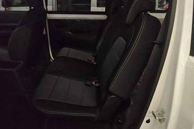 Used Wuling Hongguang PLUS 2020 1.5L Manual Standard Edition 5 Seats Interior 1