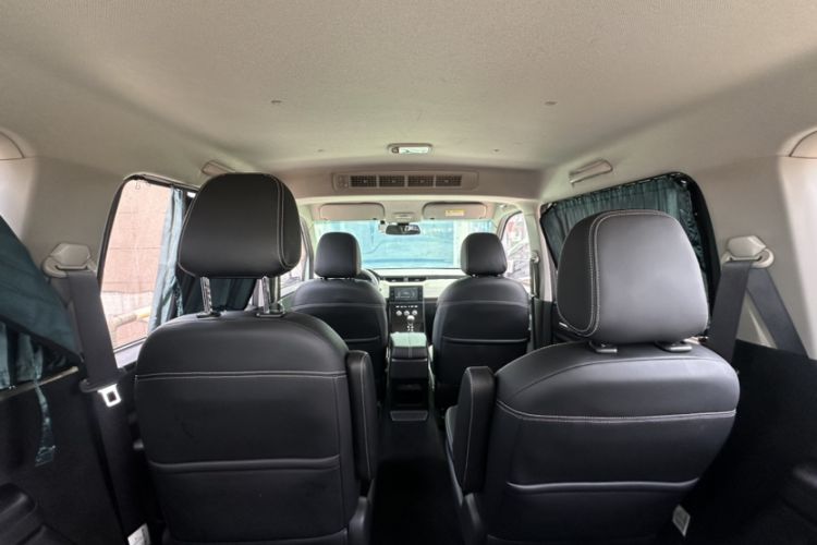 Used Wuling Hongguang PLUS 2020 1.5T Manual Commercial Vehicle 7 Seats Interior 11