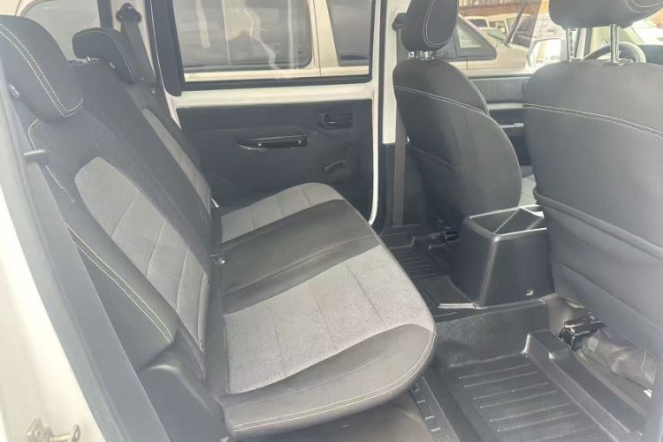 Used Wuling Hongguang PLUS 2020 1.5L Manual Standard Edition 5 Seats Interior 2
