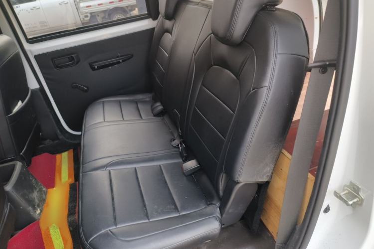 Used Wuling Hongguang PLUS 2020 1.5L Manual Standard Edition 5 Seats Interior 4