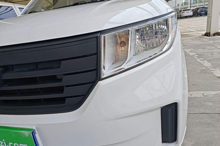 Used Wuling Hongguang PLUS 2020 1.5L Manual Standard Edition 5 Seats Left Front Headlight