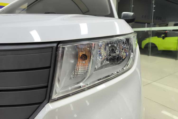 Used Wuling Hongguang PLUS 2020 1.5L Manual Standard Edition 7-Seater Left Front Headlight