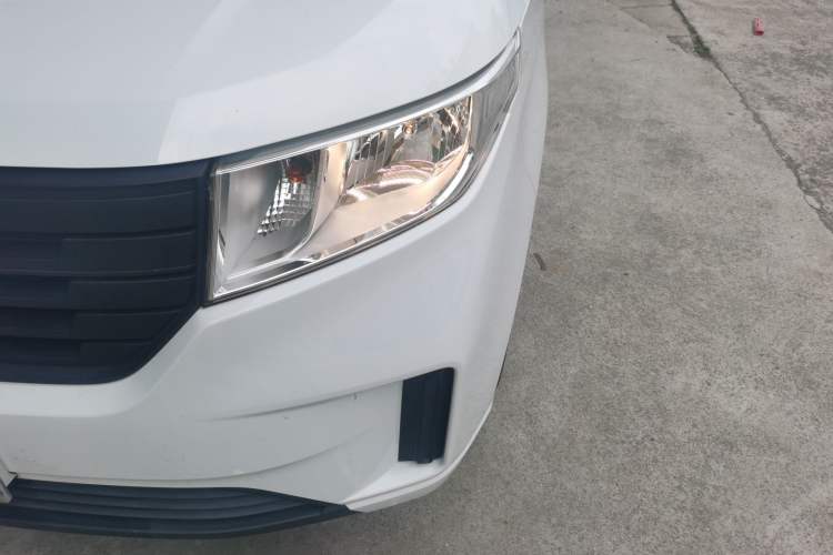 Used Wuling Hongguang PLUS 2020 1.5L Manual Standard Edition 5 Seats Left Front Headlight