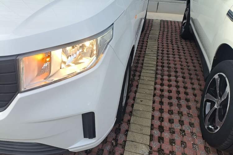 Used Wuling Hongguang PLUS 2020 1.5L Manual Standard Edition 5 Seats Left Front Headlight