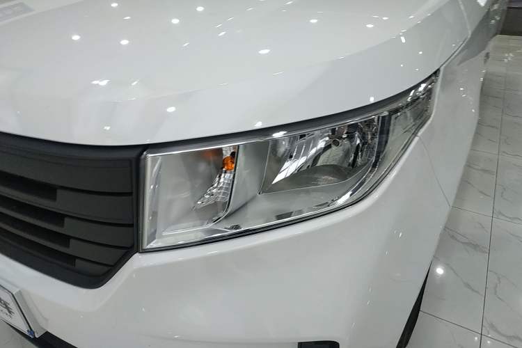 Used Wuling Hongguang PLUS 2020 1.5L Manual Standard Edition 7-Seater Left Front Headlight