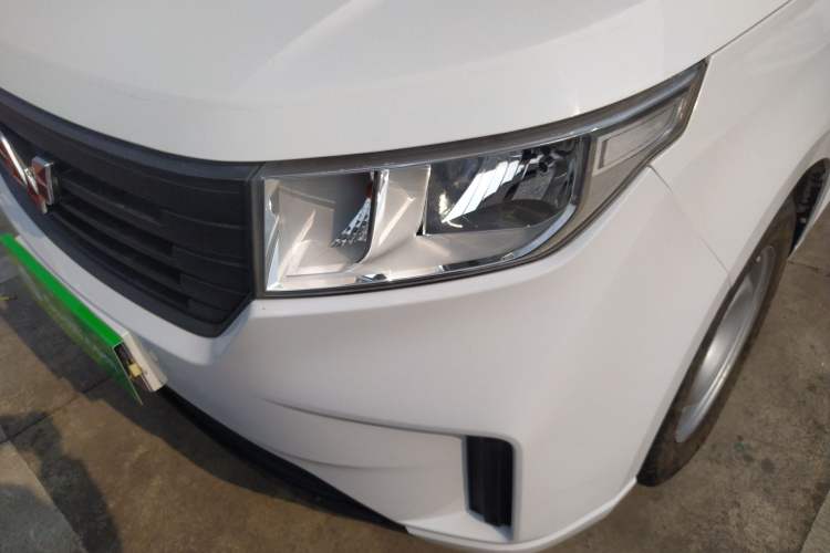 Used Wuling Hongguang PLUS 2020 1.5L Manual Standard Edition 7-Seater Left Front Headlight