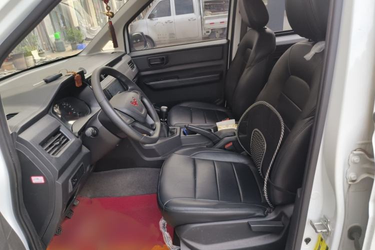 Used Wuling Hongguang PLUS 2020 1.5L Manual Standard Edition 5 Seats Left Front Seat