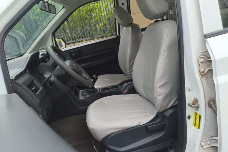 Used Wuling Hongguang PLUS 2020 1.5L Manual Standard Edition 5 Seats Left Front Seat