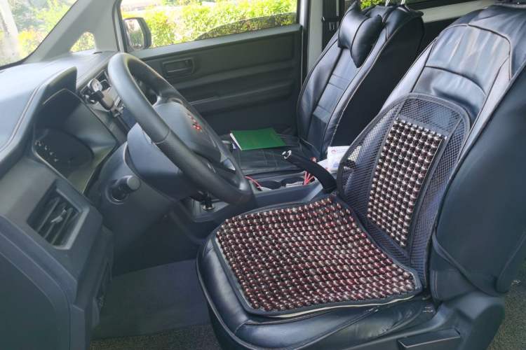 Used Wuling Hongguang PLUS 2020 1.5L Manual Standard Edition 5 Seats Left Front Seat