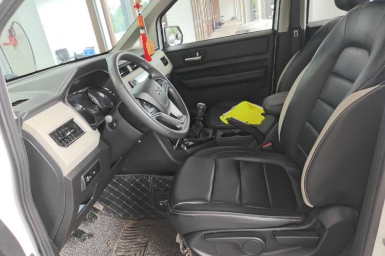 Used Wuling Hongguang PLUS 2020 1.5L Manual Comfort 7-Seater Left Front Seat