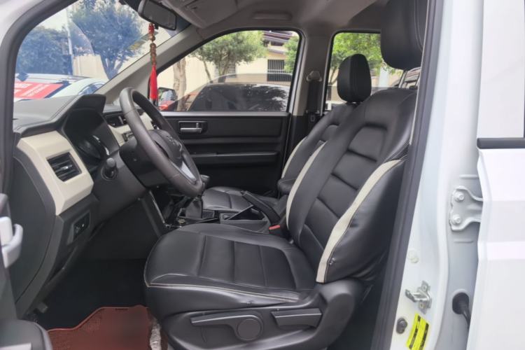 Used Wuling Hongguang PLUS 2020 1.5L Manual Comfort 7-Seater Left Front Seat