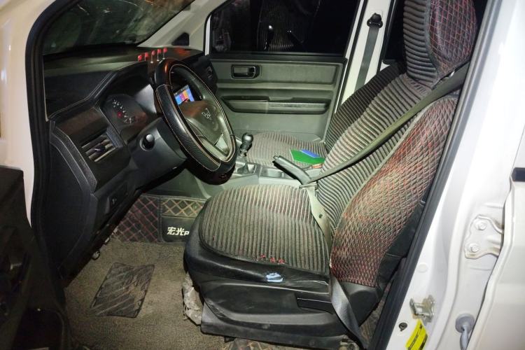 Used Wuling Hongguang PLUS 2020 1.5L Manual Standard Edition 5 Seats Left Front Seat