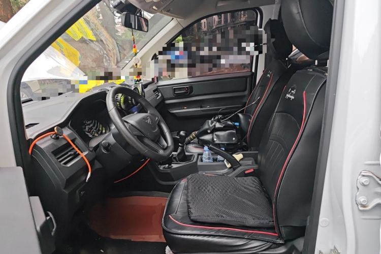Used Wuling Hongguang PLUS 2020 1.5L Manual Standard Edition 5 Seats Left Front Seat