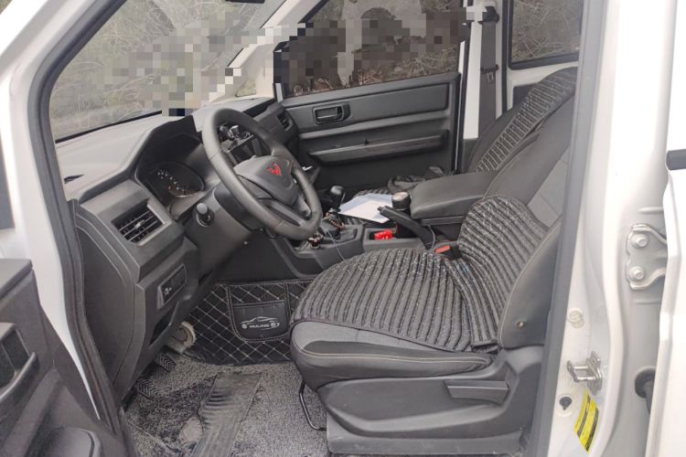 Used Wuling Hongguang PLUS 2020 1.5L Manual Standard Edition 5 Seats Left Front Seat