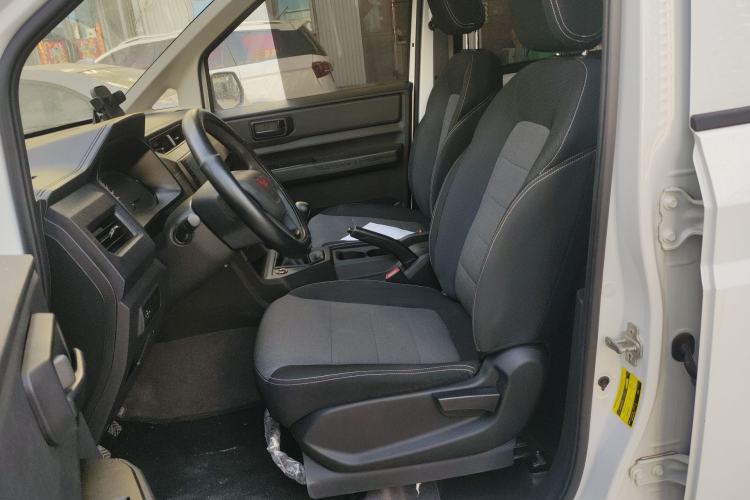 Used Wuling Hongguang PLUS 2020 1.5L Manual Standard Edition 5 Seats Left Front Seat