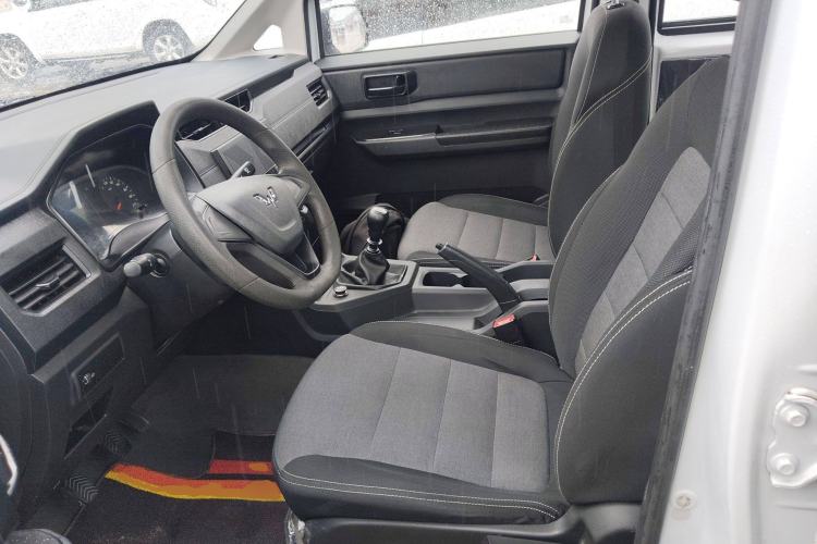Used Wuling Hongguang PLUS 2020 1.5L Manual Standard Edition 7-Seater Left Front Seat