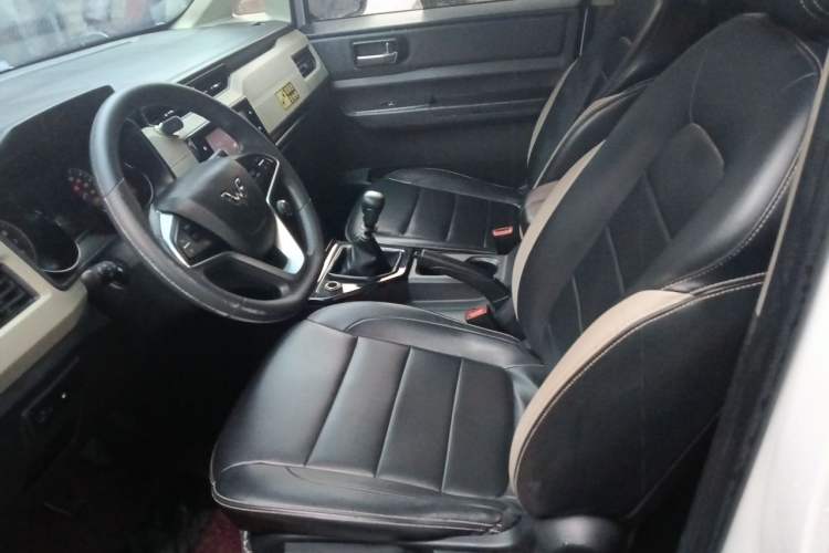 Used Wuling Hongguang PLUS 2020 1.5L Manual Comfort 7-Seater Left Front Seat