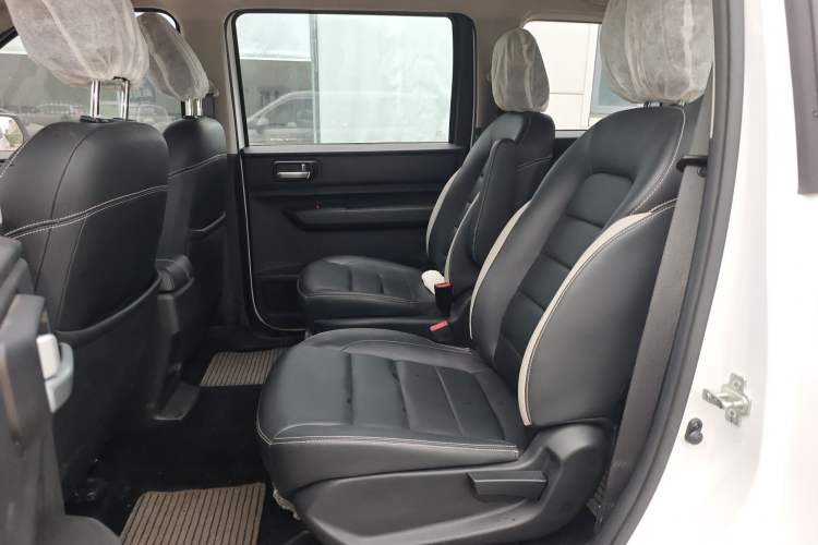 Used Wuling Hongguang PLUS 2020 1.5L Manual Comfort 7-Seater Left Rear Seat