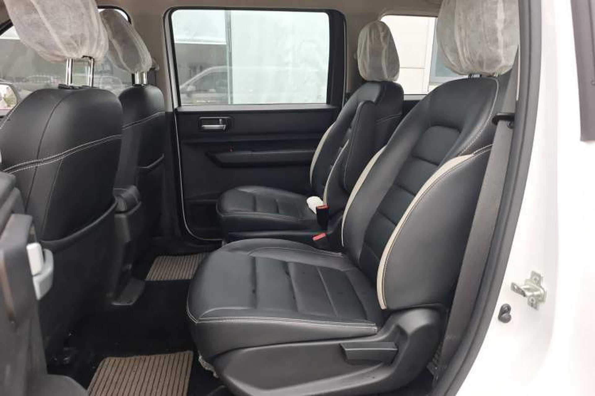 Used Wuling Hongguang PLUS 2020 1.5L Manual Comfort 7-Seater Left Rear Seat