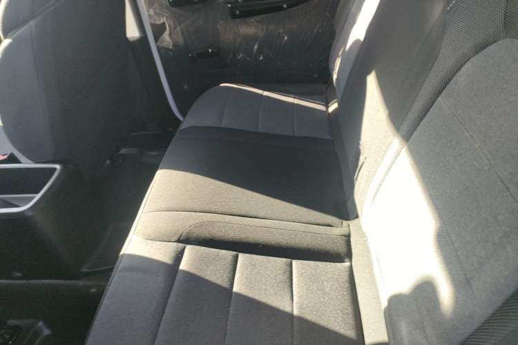 Used Wuling Hongguang PLUS 2020 1.5L Manual Standard Edition 5 Seats Left Rear Seat