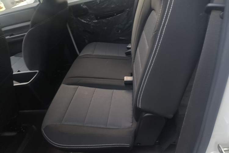 Used Wuling Hongguang PLUS 2020 1.5L Manual Standard Edition 5 Seats Left Rear Seat