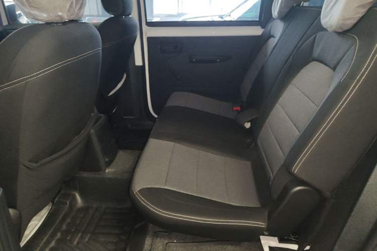 Used Wuling Hongguang PLUS 2020 1.5L Manual Standard Edition 5 Seats Left Rear Seat