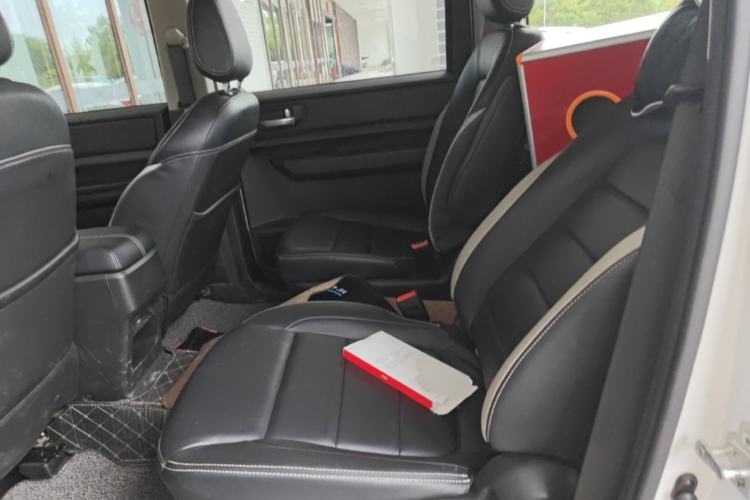 Used Wuling Hongguang PLUS 2020 1.5L Manual Comfort 7-Seater Left Rear Seat