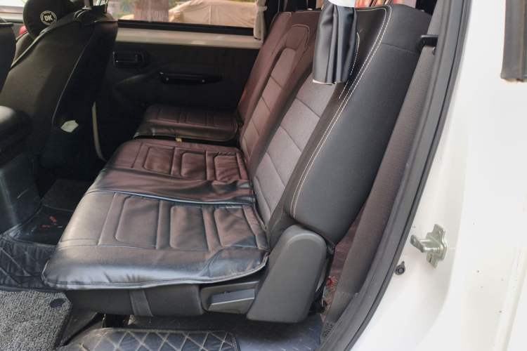 Used Wuling Hongguang PLUS 2020 1.5L Manual Standard Edition 5 Seats Left Rear Seat