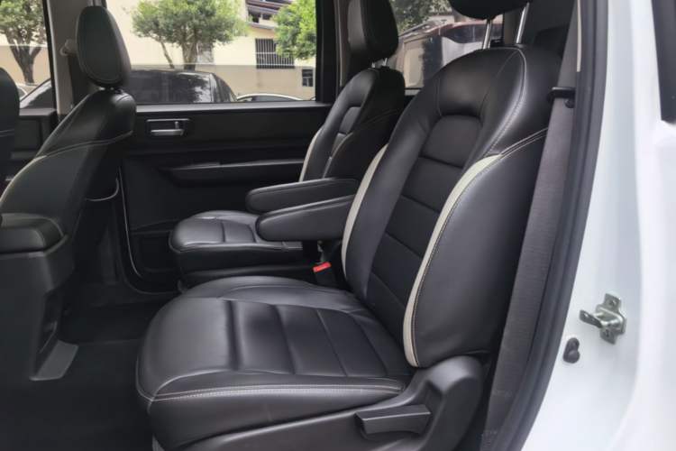Used Wuling Hongguang PLUS 2020 1.5L Manual Comfort 7-Seater Left Rear Seat