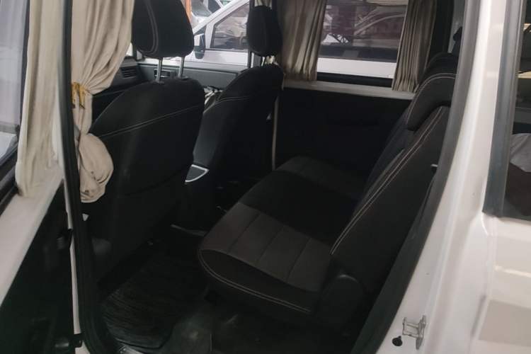 Used Wuling Hongguang PLUS 2020 1.5L Manual Standard Edition 5 Seats Left Rear Seat