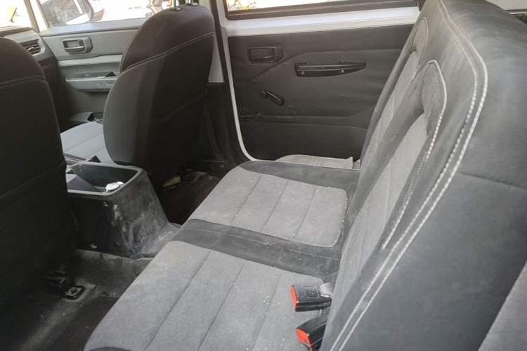 Used Wuling Hongguang PLUS 2020 1.5L Manual Standard Edition 7-Seater Left Rear Seat