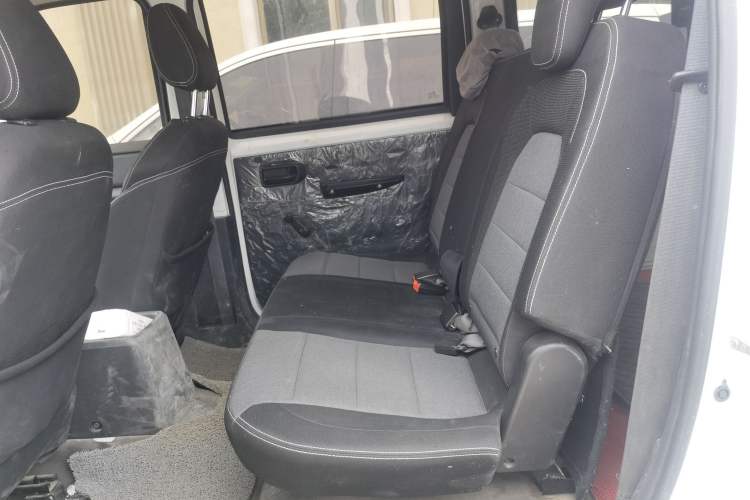 Used Wuling Hongguang PLUS 2020 1.5L Manual Standard Edition 5 Seats Left Rear Seat