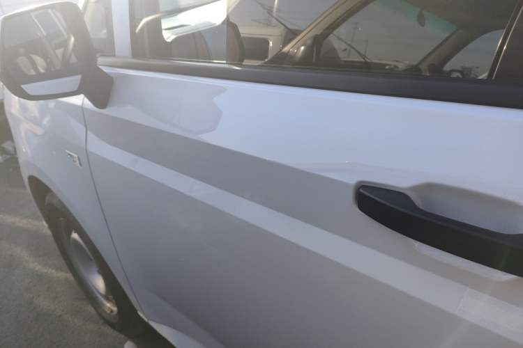 Used Wuling Hongguang PLUS 2020 1.5L Manual Standard Edition 5 Seats Left Side
