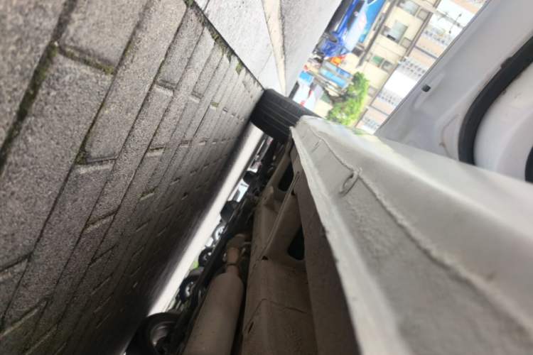 Used Wuling Hongguang PLUS 2020 1.5L Manual Comfort 7-Seater Left Side Sill