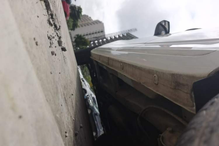 Used Wuling Hongguang PLUS 2020 1.5L Manual Standard Edition 5 Seats Left Side Sill