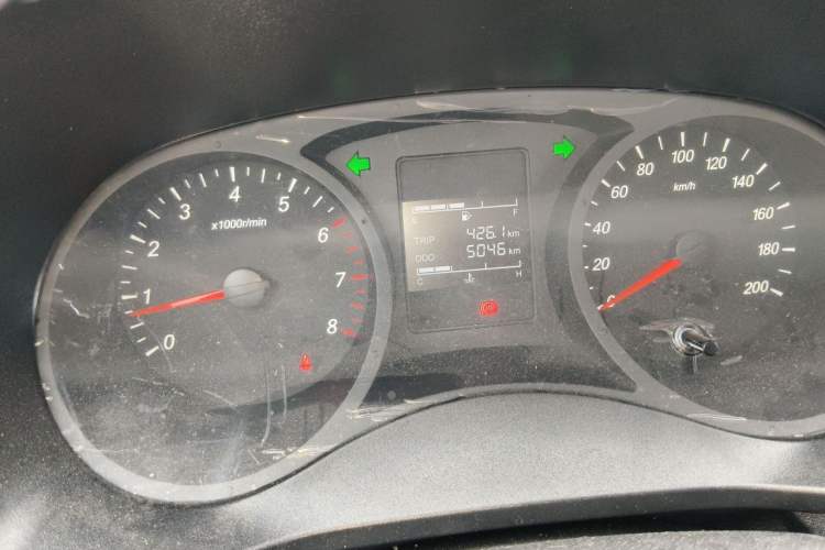 Used Wuling Hongguang PLUS 2020 1.5L Manual Standard Edition 5 Seats Odometer Close Up