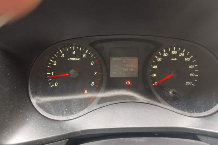 Used Wuling Hongguang PLUS 2020 1.5L Manual Standard Edition 5 Seats Odometer Close Up
