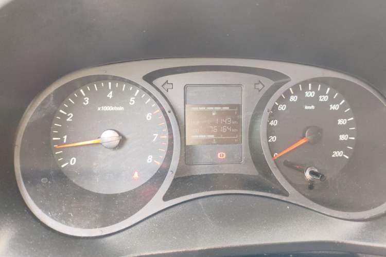 Used Wuling Hongguang PLUS 2020 1.5L Manual Standard Edition 5 Seats Odometer Close Up