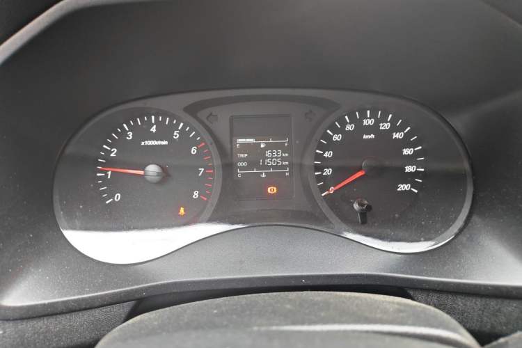 Used Wuling Hongguang PLUS 2020 1.5L Manual Standard Edition 5 Seats Odometer Close Up