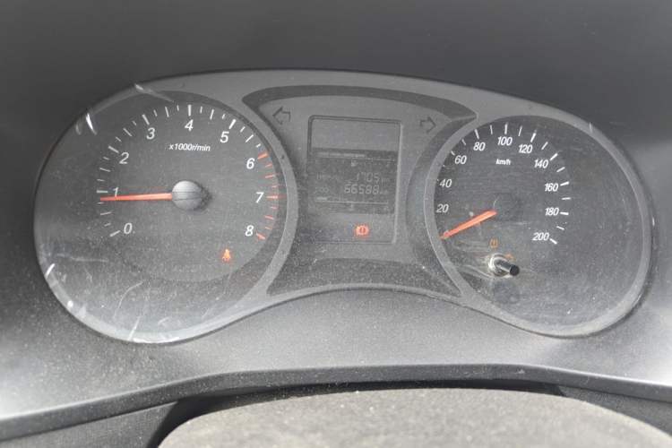 Used Wuling Hongguang PLUS 2020 1.5L Manual Standard Edition 5 Seats Odometer Close Up