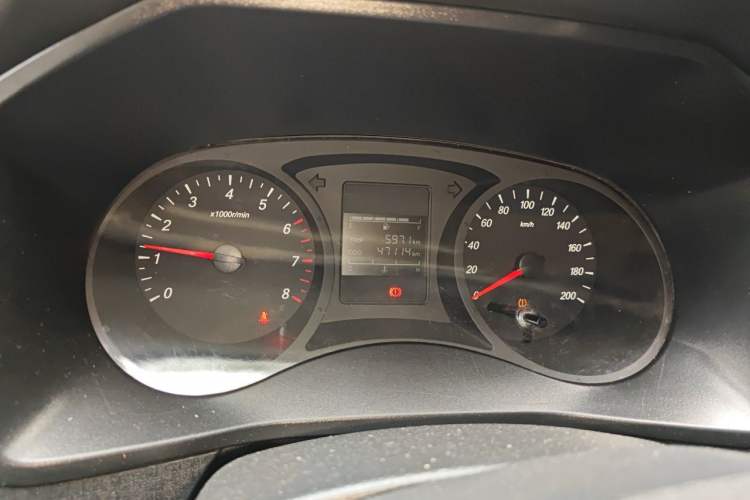 Used Wuling Hongguang PLUS 2020 1.5L Manual Standard Edition 5 Seats Odometer Close Up