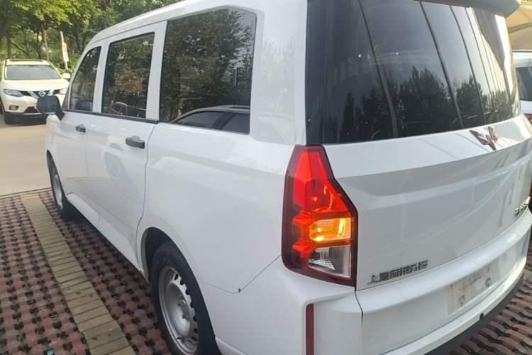 Used Wuling Hongguang PLUS 2020 1.5L Manual Standard Edition 5 Seats Rear Left 45 Deg