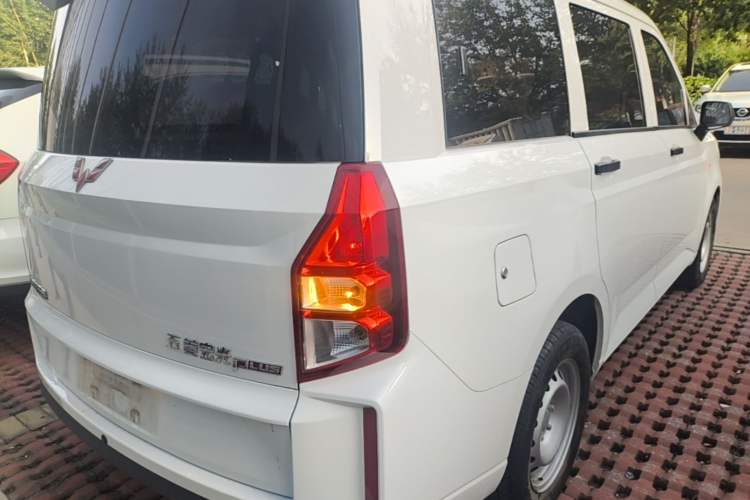 Used Wuling Hongguang PLUS 2020 1.5L Manual Standard Edition 5 Seats Rear Right 45 Deg