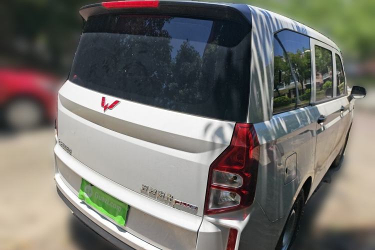 Used Wuling Hongguang PLUS 2020 1.5L Manual Standard Edition 5 Seats Rear Right 45 Deg